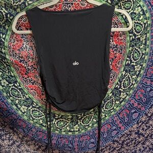 NEW ALO SILKY SIDE CINCH TANK🌹